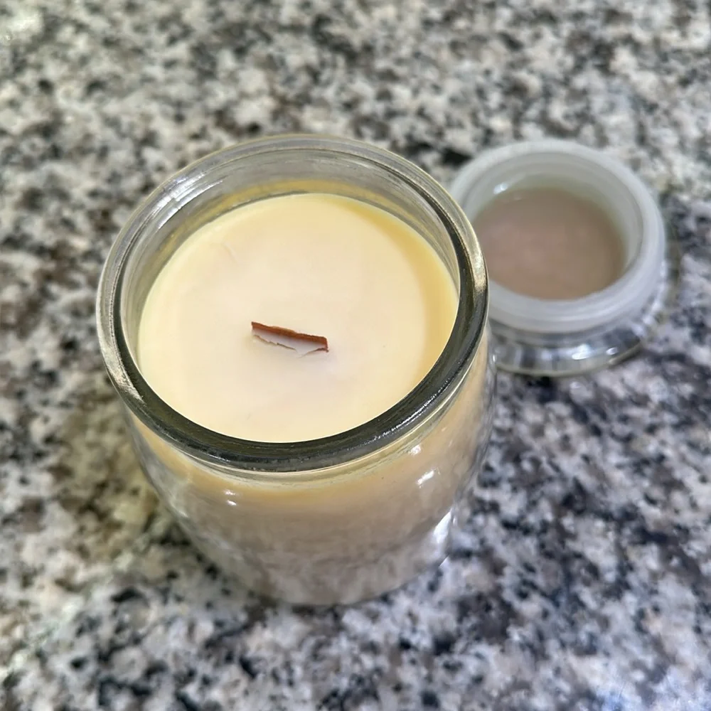 ECO Wix White Musk Yellow Poured Candle 15 Oz Made‎ in USA